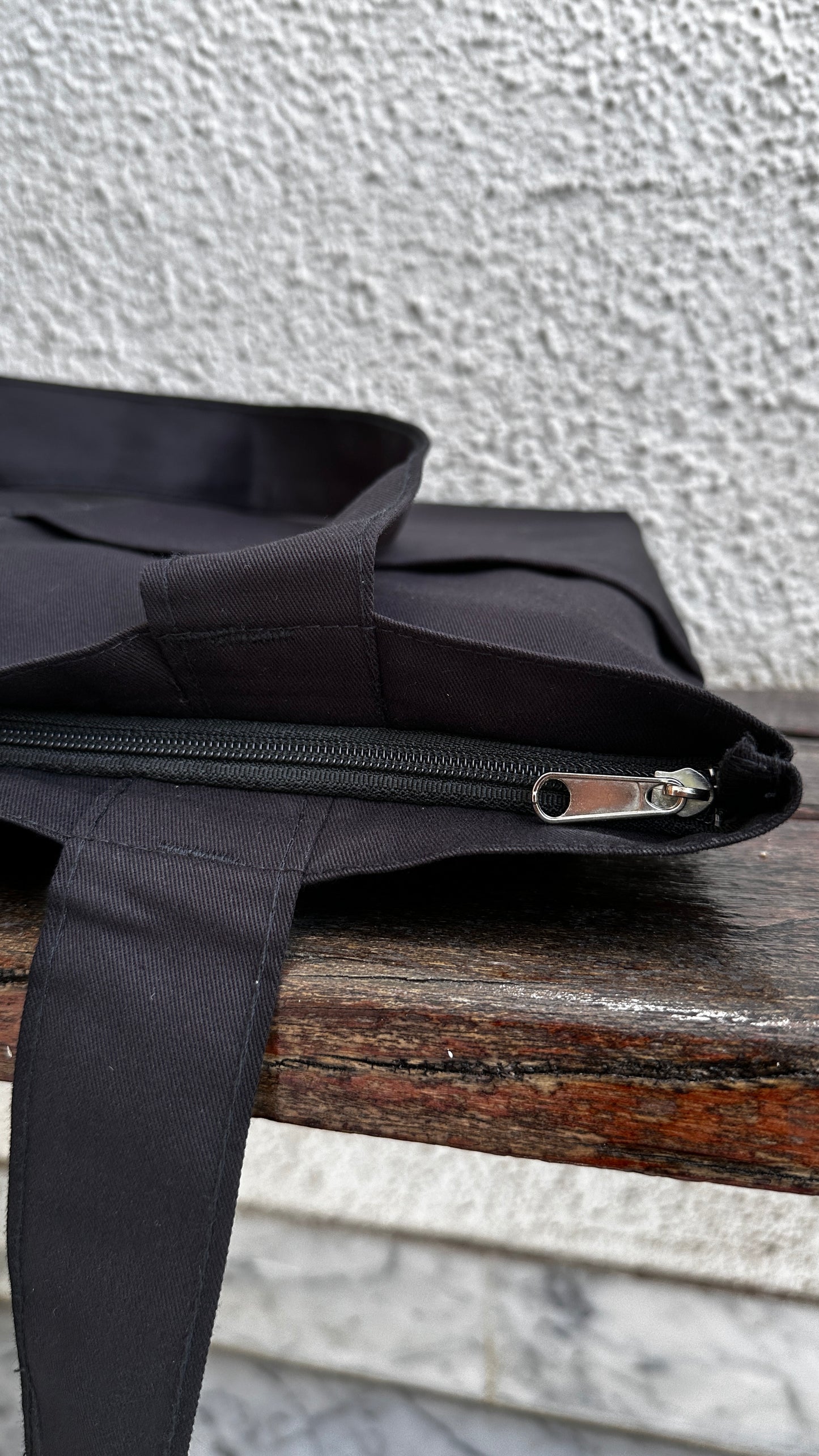 Horizontal Black Dog Tote bag| Twill Cotton