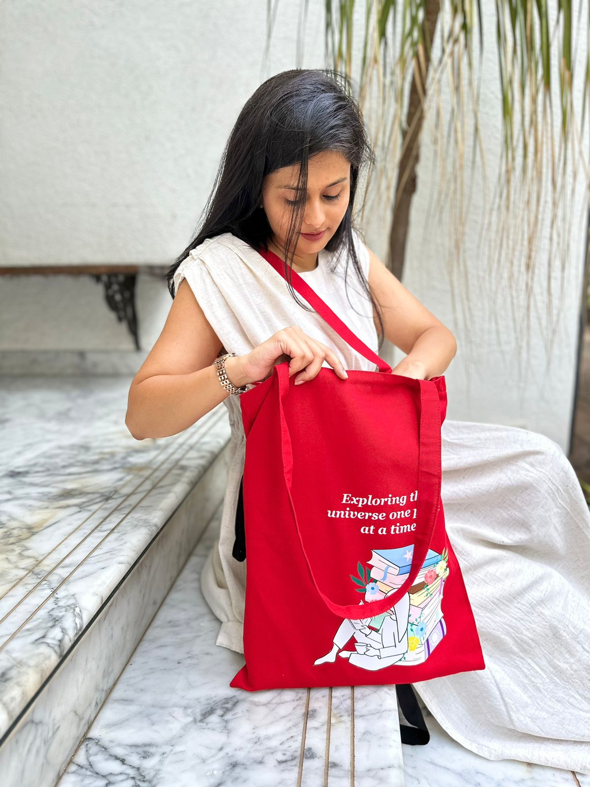 Vertical Library Tote bag |Red| Twill Cotton